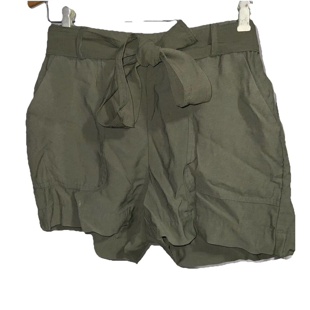 A New Day Army Green Tie Belted Pull-On High-Rise Shorts Size Small EUC